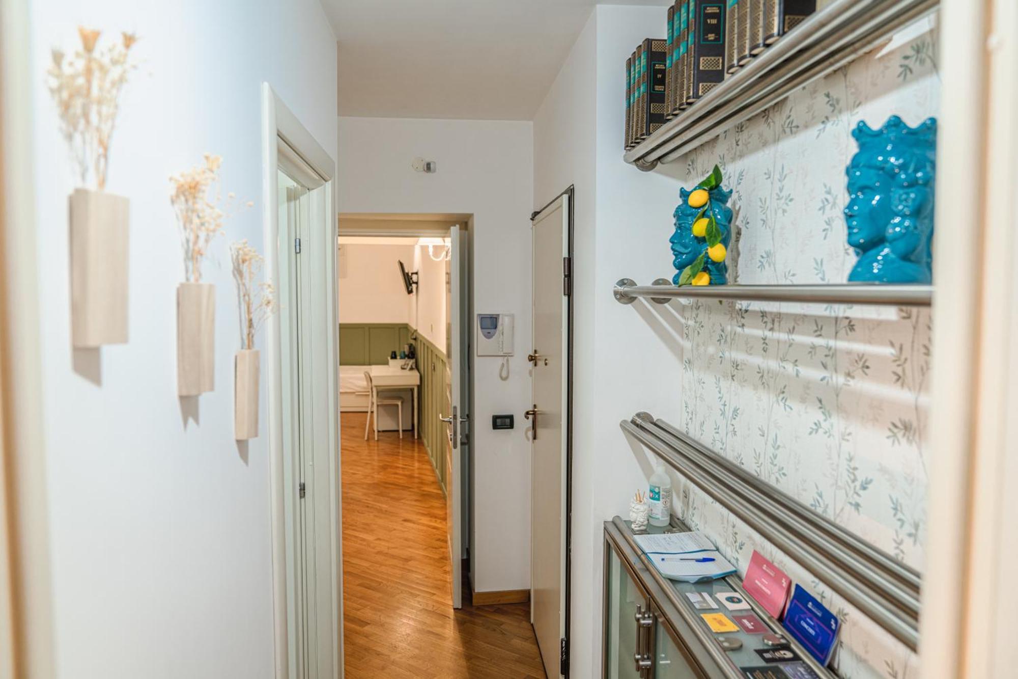 Sant'Eligio Apartments & Rooms Палермо Екстериор снимка