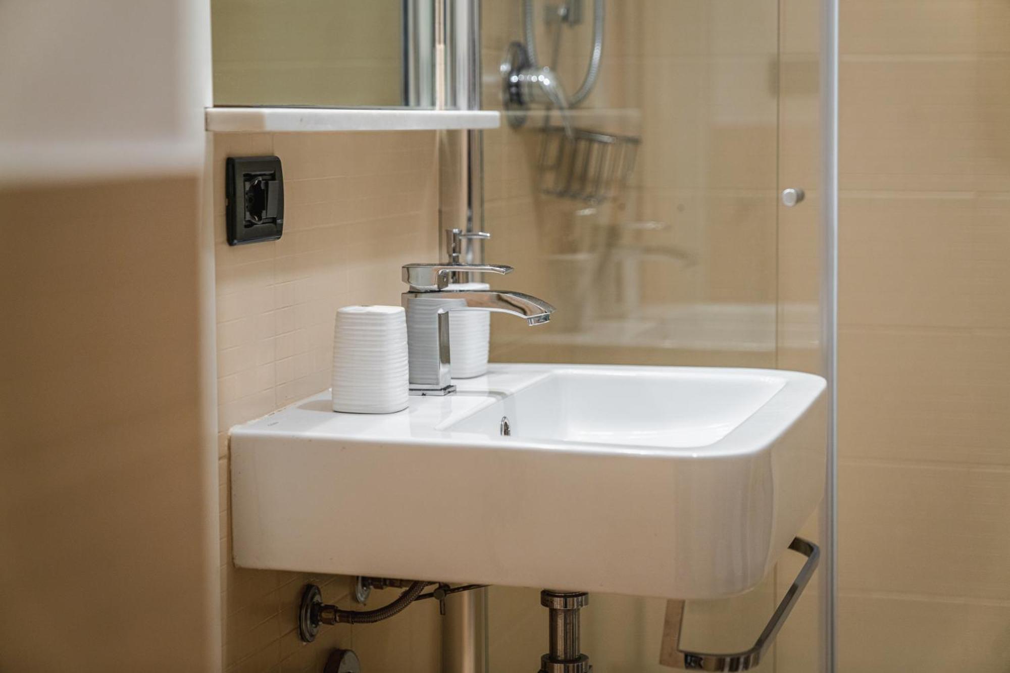 Sant'Eligio Apartments & Rooms Палермо Екстериор снимка